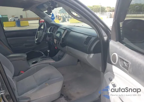 2009 Toyota Tacoma Prerunner V6 z USA, uszkodzony, nr VIN 3TMJU62NX9M087906